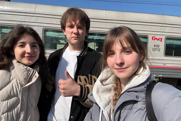 СТУДЕНТЫ ИСИР ЮФУ УЧАСТВУЮТ В ПРОЕКТЕ «СИЛА В СМЫСЛЕ» НА КАВКАЗЕ