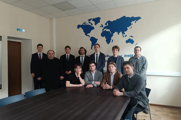 ПРОДОЛЖЕНИЕ НАУЧНОЙ ПОЕЗДКИ СТУДЕНТОВ ИСИР ЮФУ В МОСКВУ